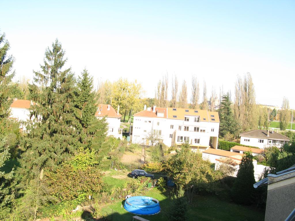Les Chambres De L'Ile Longeville-les-Metz Exterior foto